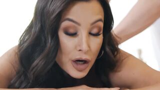 Excited mother i'd like to fuck lisa ann gets booty massaged by large cock