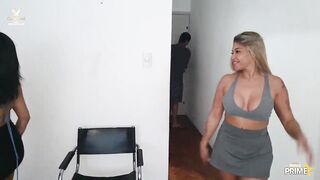 Golden-haired and hawt brunette hair screwing with gifted crown