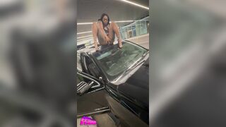 Squirting all over Memphis & Banging