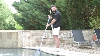 Sunbathing Women Carolina Guerrero And Lia Lin Seduce The Pool Chap Into Heated Trio GP3317