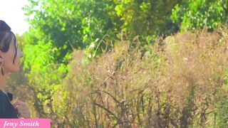 Jeny Smith play herself in public place