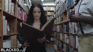 BLACKED This BBC queen finds ebony nerd with massive penis !