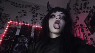 Wicked punk gal seducing u