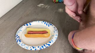 Hung Bodybuilder Discharges Ropes Onto His Sexy Dog 5 Times in a Row