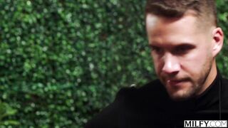 A sunbathing trophy wife seduces a peeping tom.