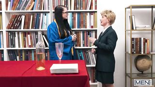 DUDES - Hung Twink Joey Mills Gets Nasty With Professor Brody Meyer On Graduation Day