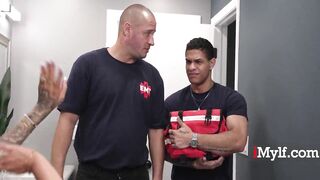 Twat Got Stuck, Now Paramedic Dicks Bang!