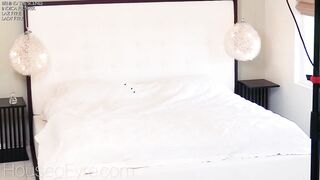 Large Natural Melons and Booty: Indica Flower Behind the Scenes